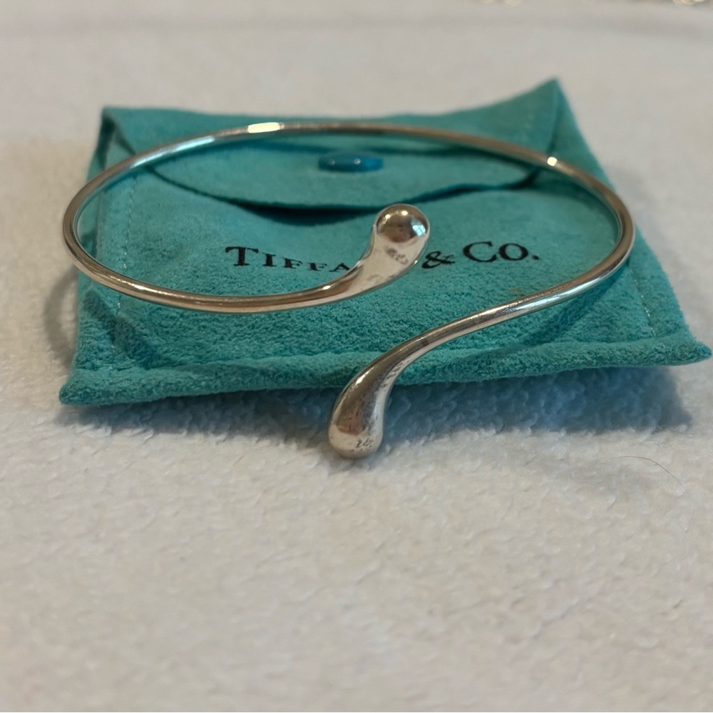 Tiffany & Co. Elsa Peretti Sterling Silver Teardrop Bangle